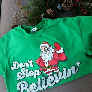 Christmas themed Tshirt Size M